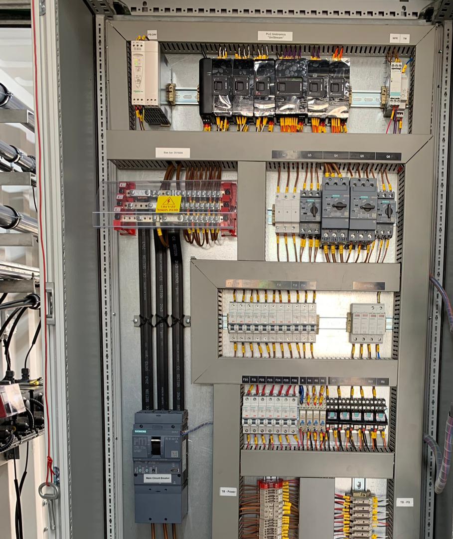 לוח חשמל עם בקר Unitronics